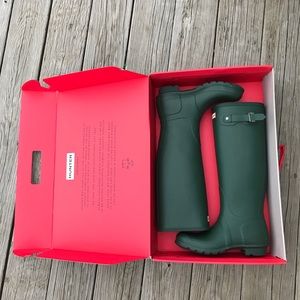 Hunter Women’s Original Tall Matte Waterproof Boots, Size 8, New in Box